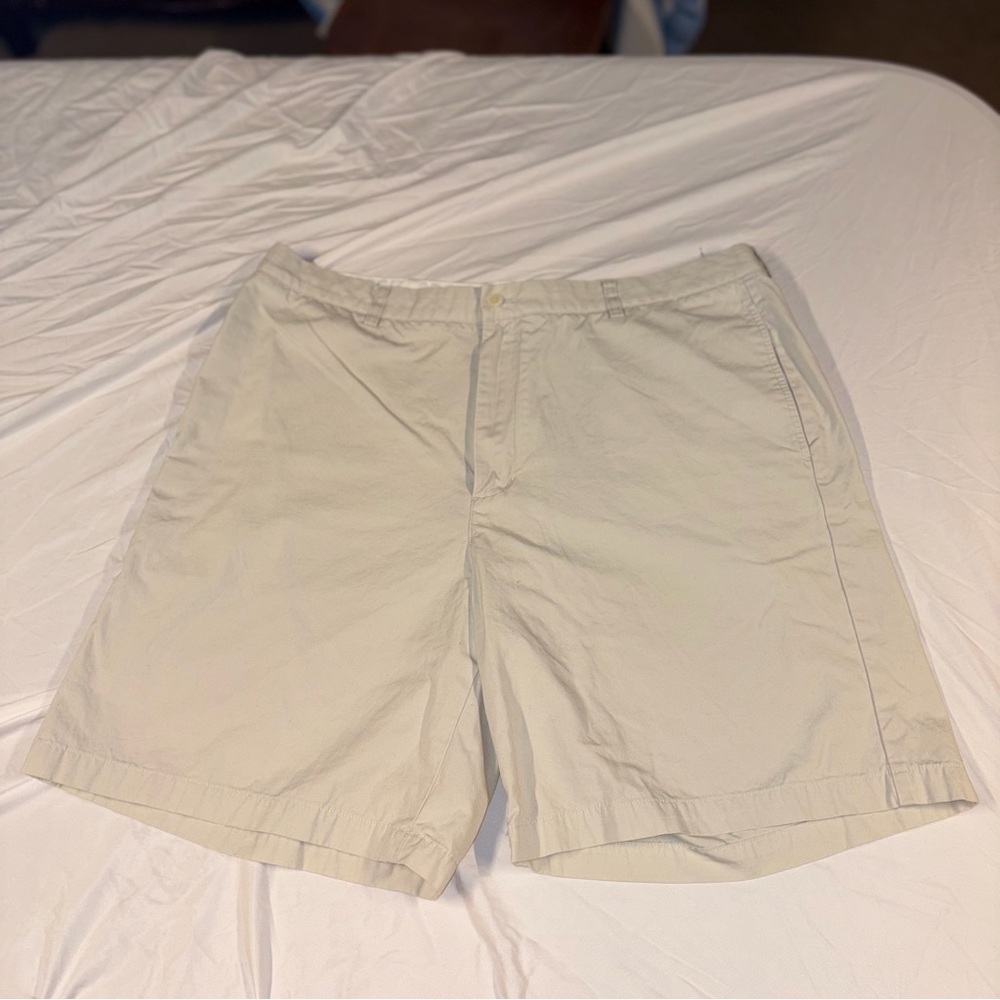 Mens Vineyard Vines Links shorts size 40